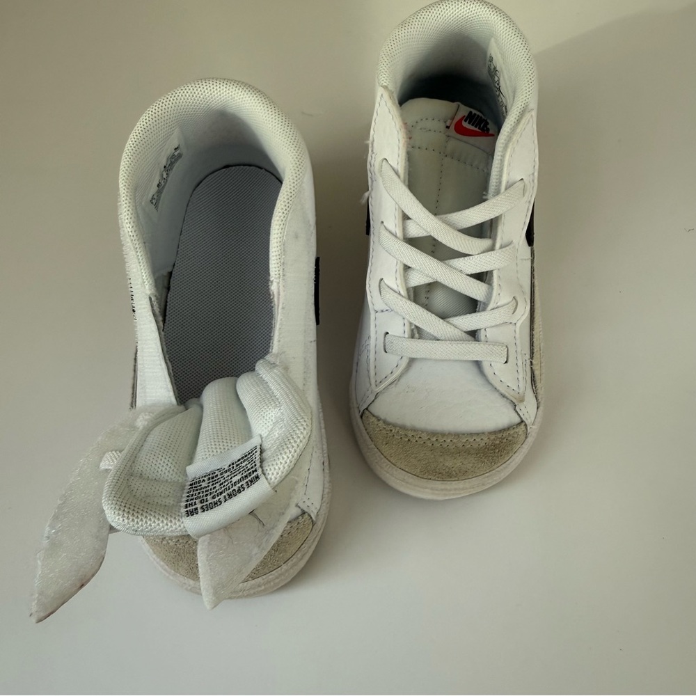 Nike Blazer Mid ’77 Toddler Sneakers White Black Size 8 Velcro - Picture 7 of 7